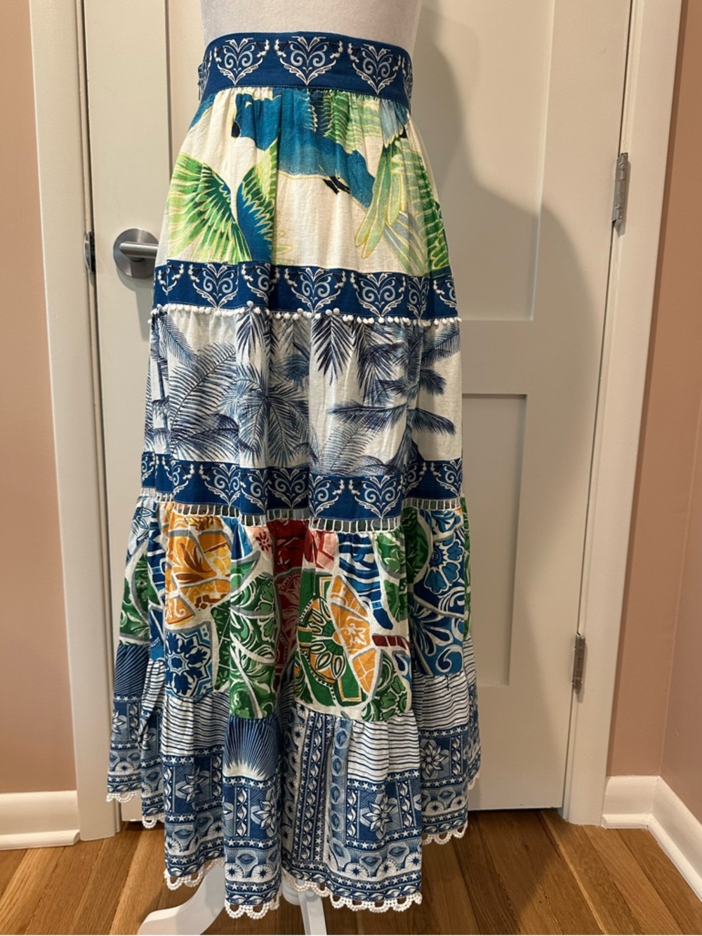 Farm Rio size XS tiered midi skirt in tropical prints - Picture 7 of 14